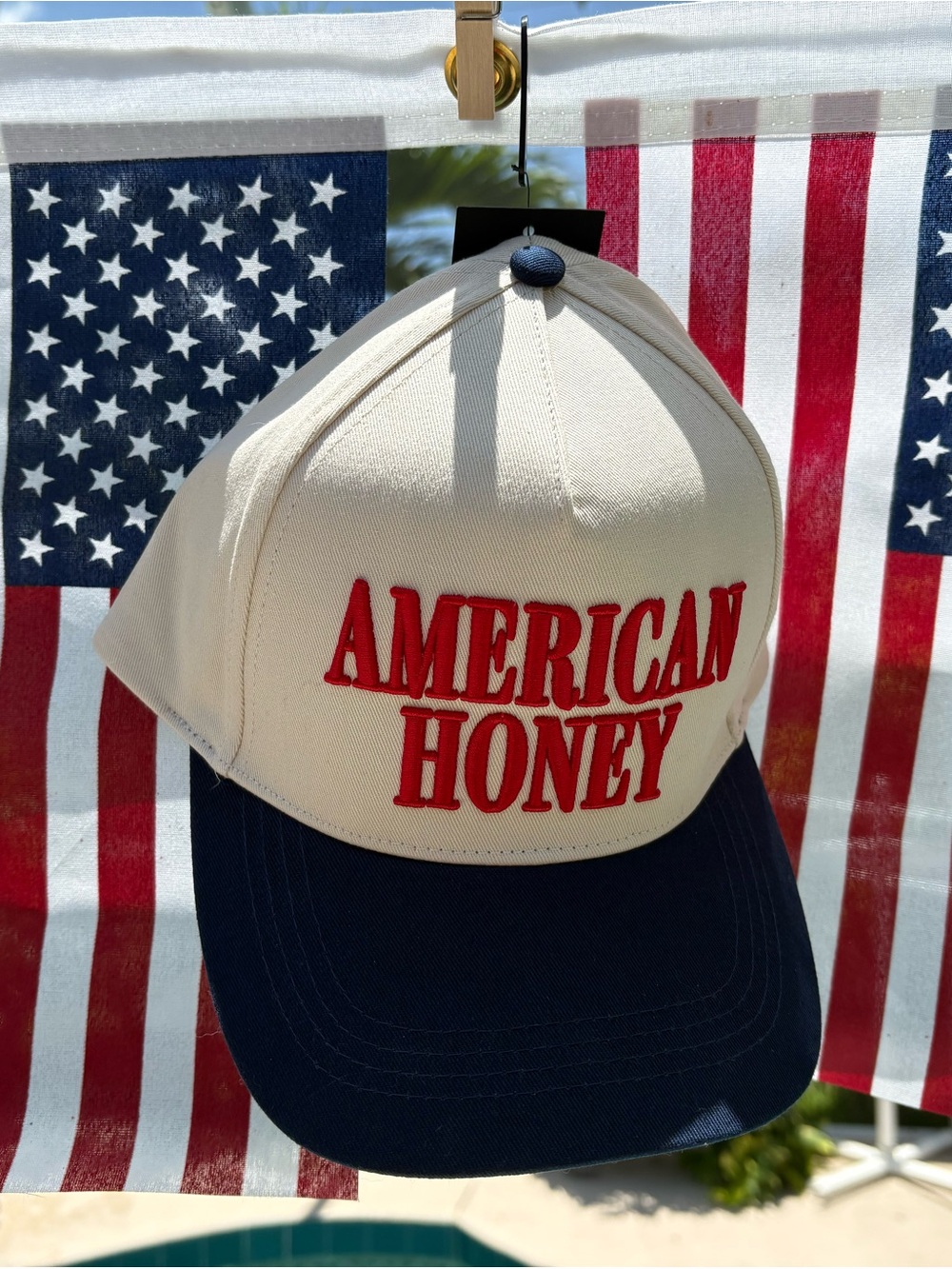 NWT USA American Honey Cream and Navy Trucker Hat!!! 🇺🇸🇺🇸🇺🇸❤️❤️❤️